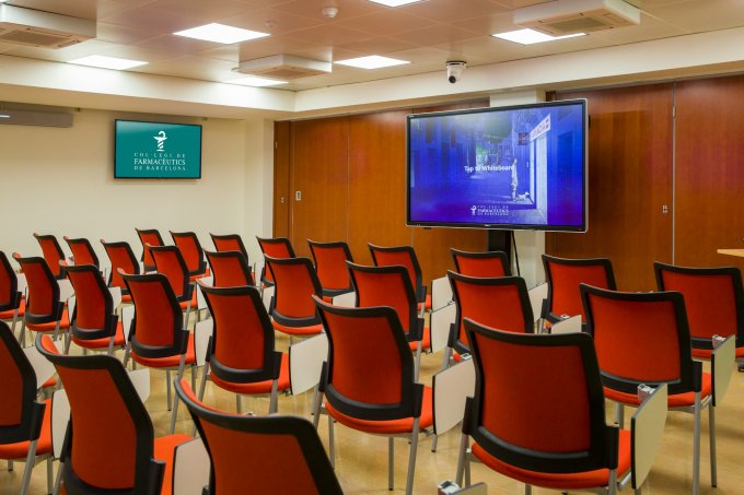 Najlepsze systemy nagłośnienia do sal konferencyjnych